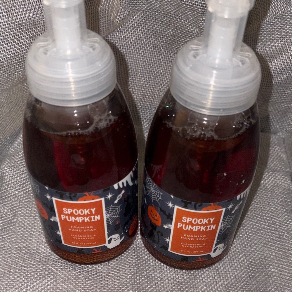 💖🆕💖 Spooky Pumpkin Flavor Foaming Hand Wash 10 oz~Set of 2
